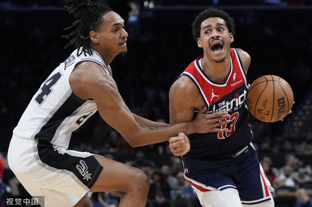 示了他在比 示了他在比