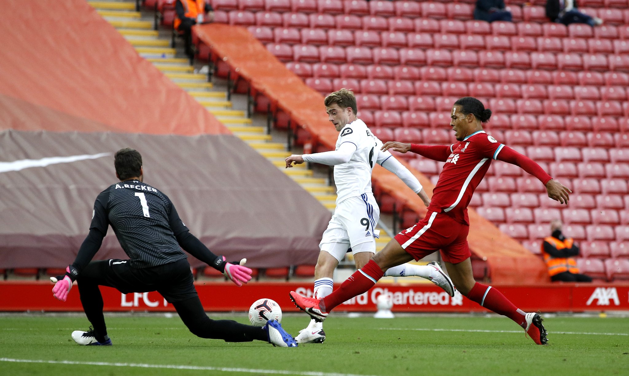 巴黎方面明 巴黎方面明