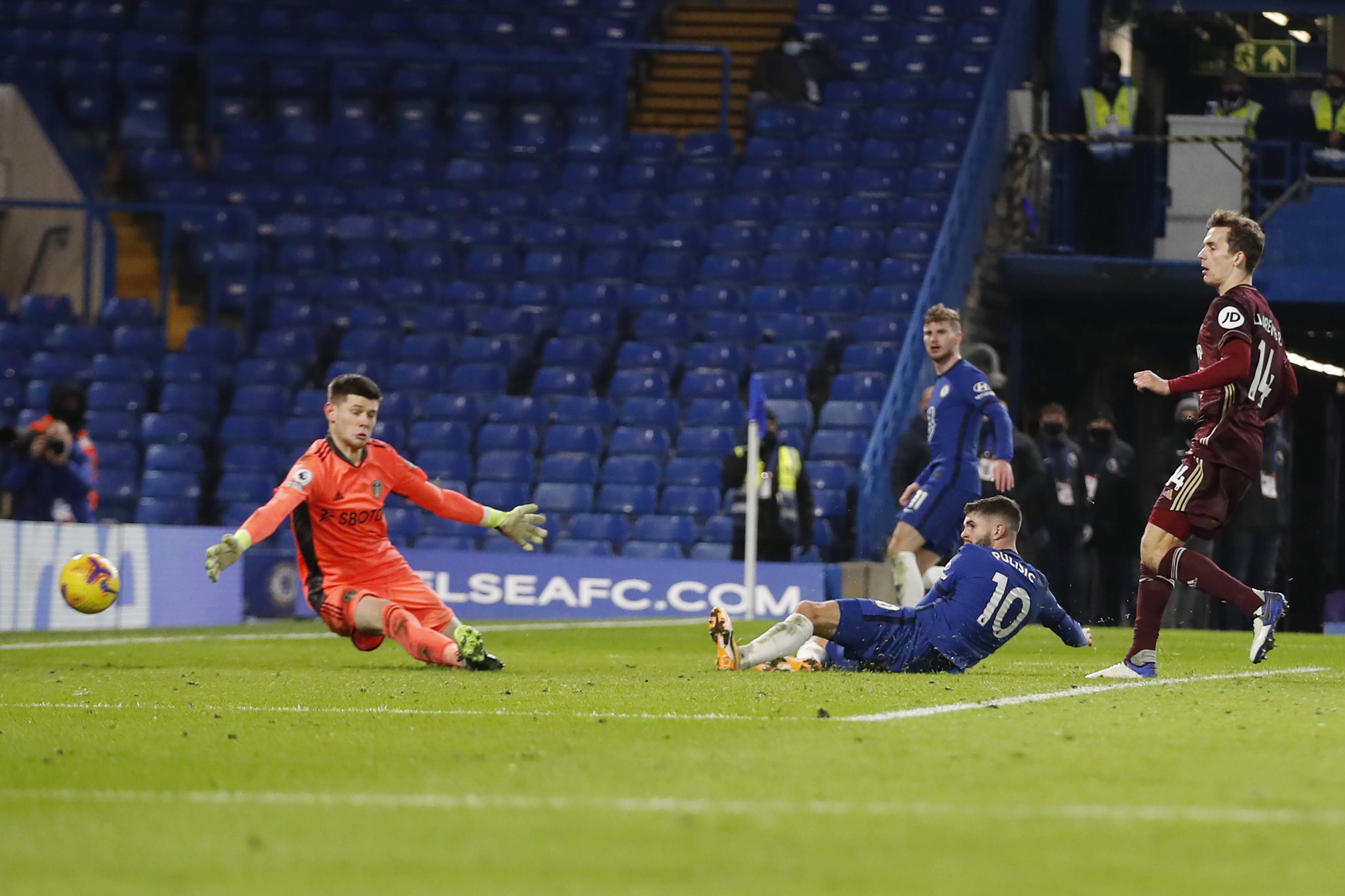 他们必须在 他们必须在