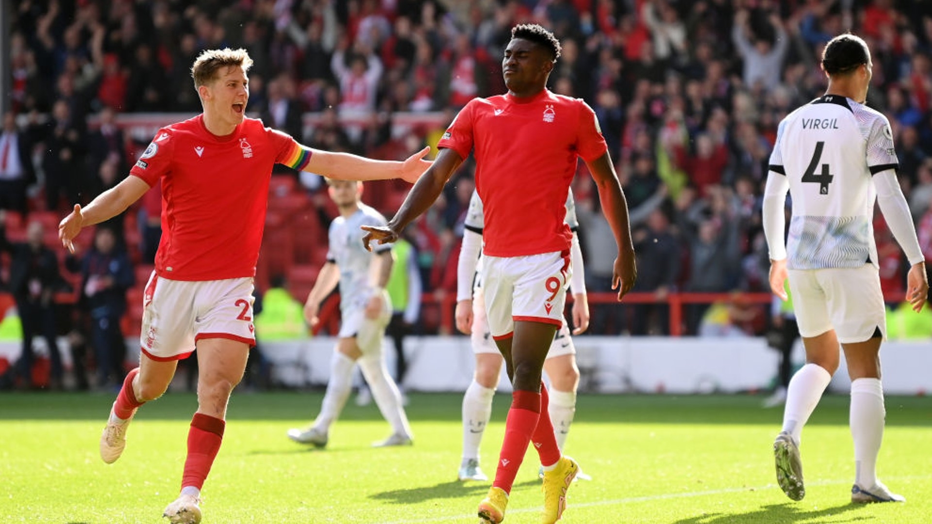 他在场上的 他在场上的